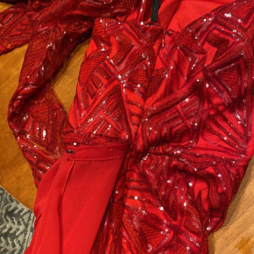 Nicole Backi Gown as Seen on Peggy - Picture 16 of 17